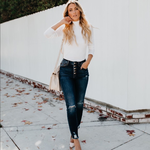 NEW // Day to Day Turtle Neck Top - White - Picture 1 of 7